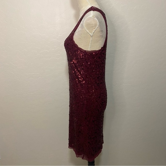 Max Studio burgundy sequined sleeveless cocktail dress Size M - Picture 4 of 7